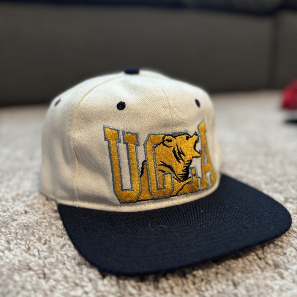 Vintage UCLA Bruins snapback never worn!